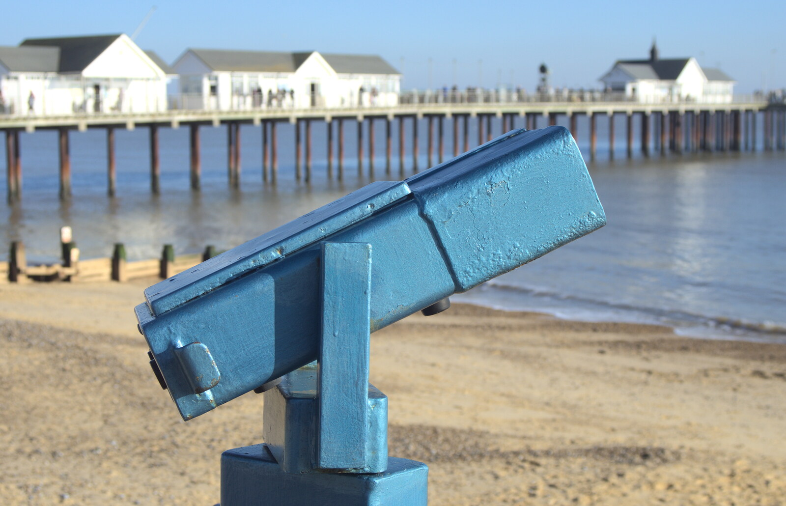 A blue peeper-scope from A Busy Day, Southwold and Thornham, Suffolk - 11th November 2012