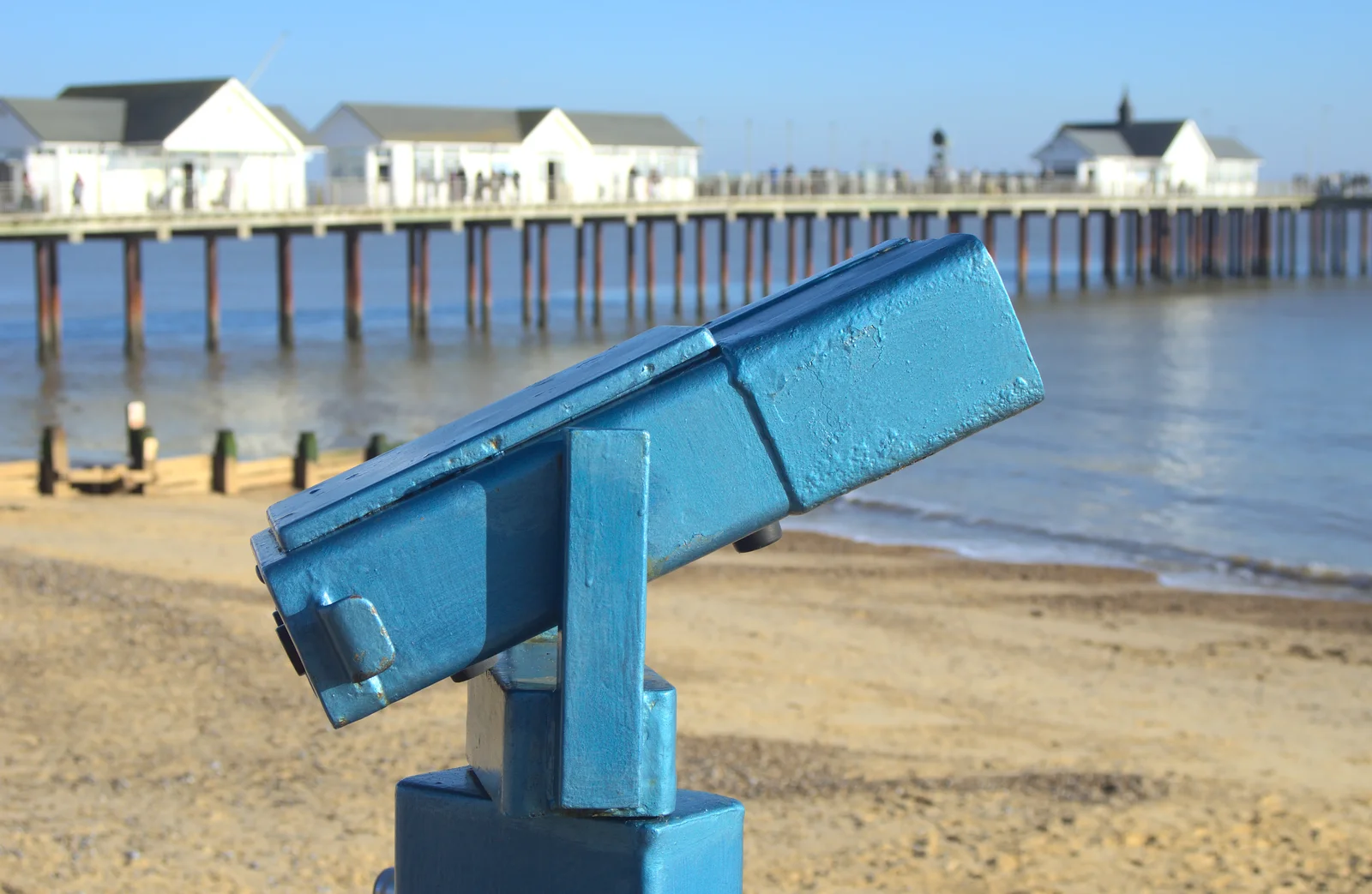 A blue peeper-scope, from A Busy Day, Southwold and Thornham, Suffolk - 11th November 2012