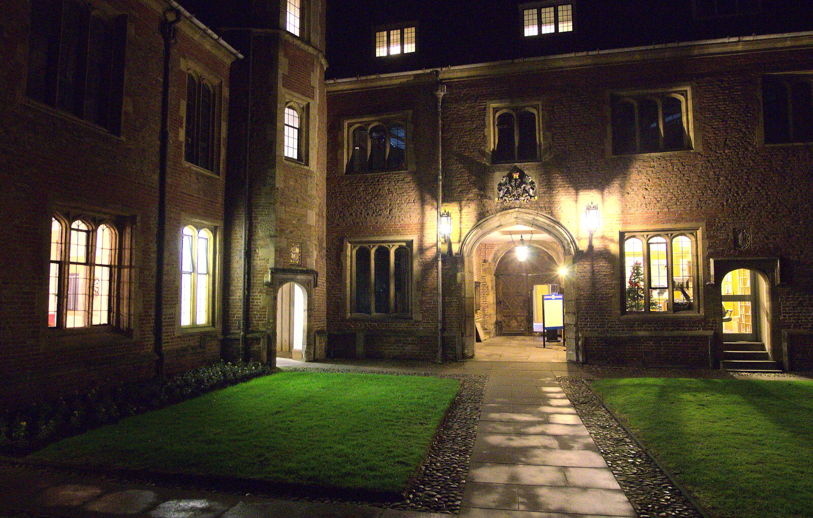 Magdalene College court from Thornham Crafts and a Qualcomm Christmas, Cambridge and Suffolk - 10th December 2012