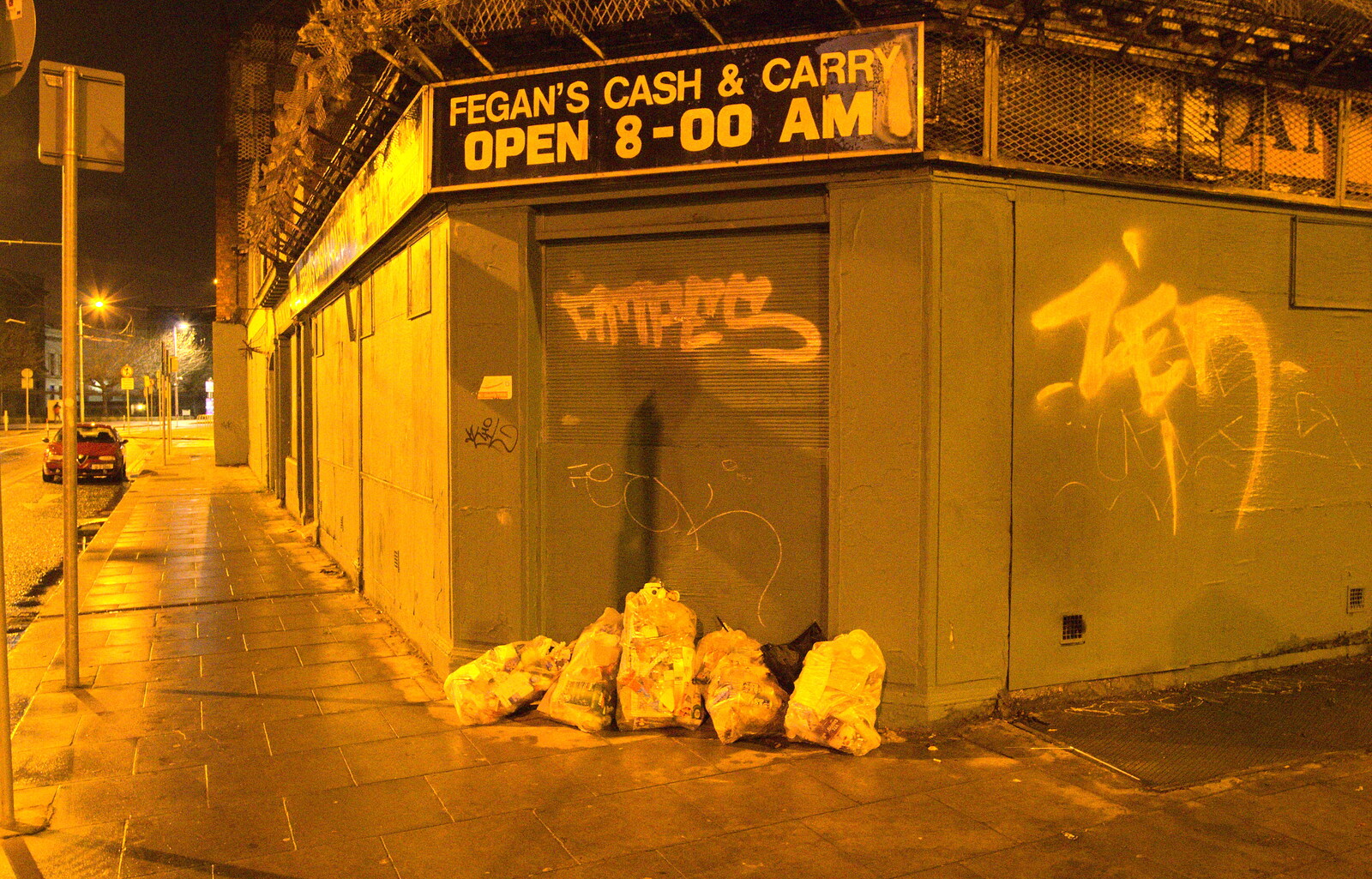 Sodium-lit cash and carry from A Night on the Lash, Dublin, Ireland - 14th December 2012