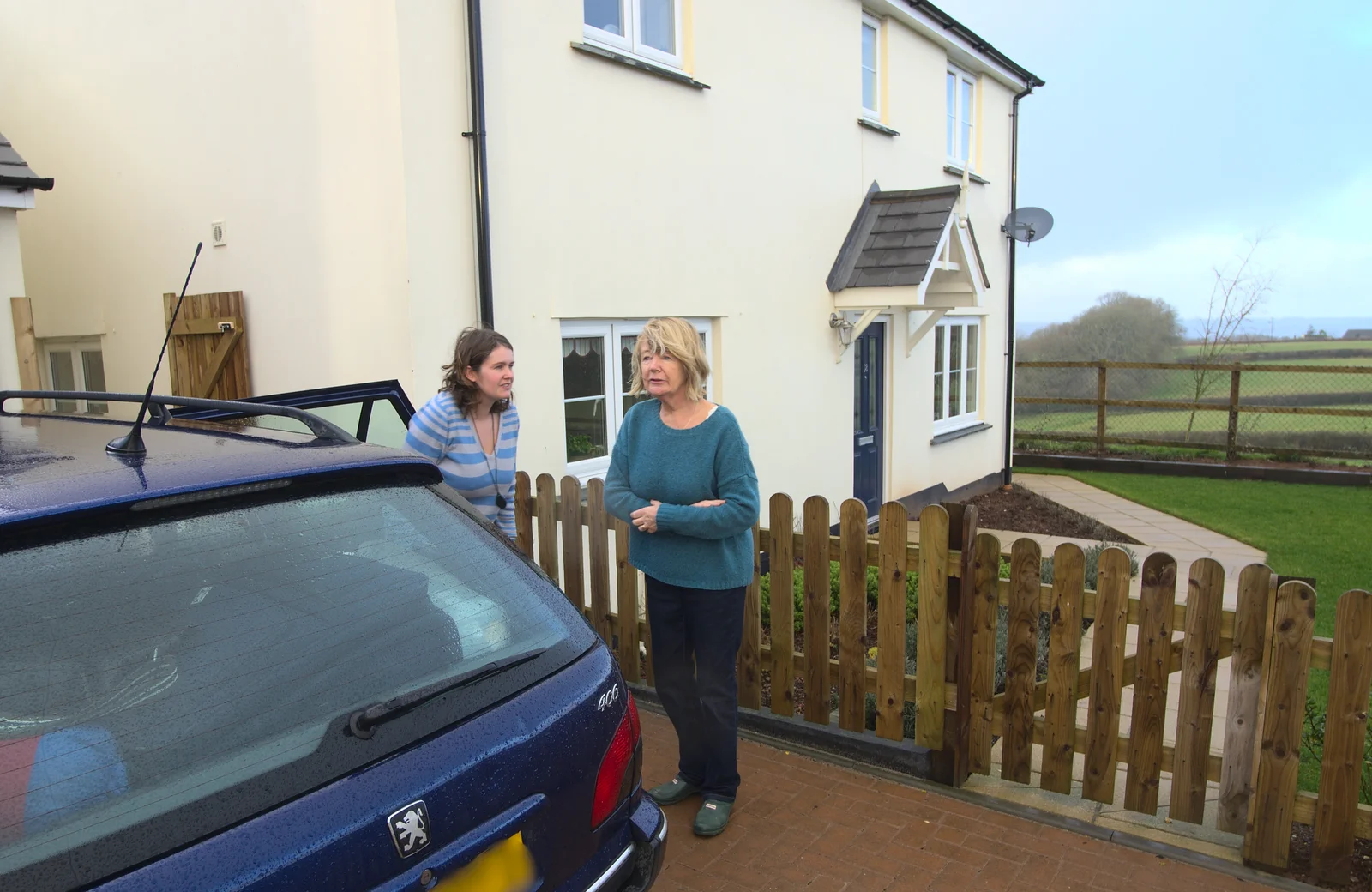 Mother has a quick chat to Isobel as we leave, from The Boxing Day Hunt, Chagford, Devon - 26th December 2012