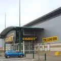 A lone car outside the defunct Comet warehouse, New Year's Day and Lunch at the White Horse, Ipswich, Finningham and Brome - 1st January 2013