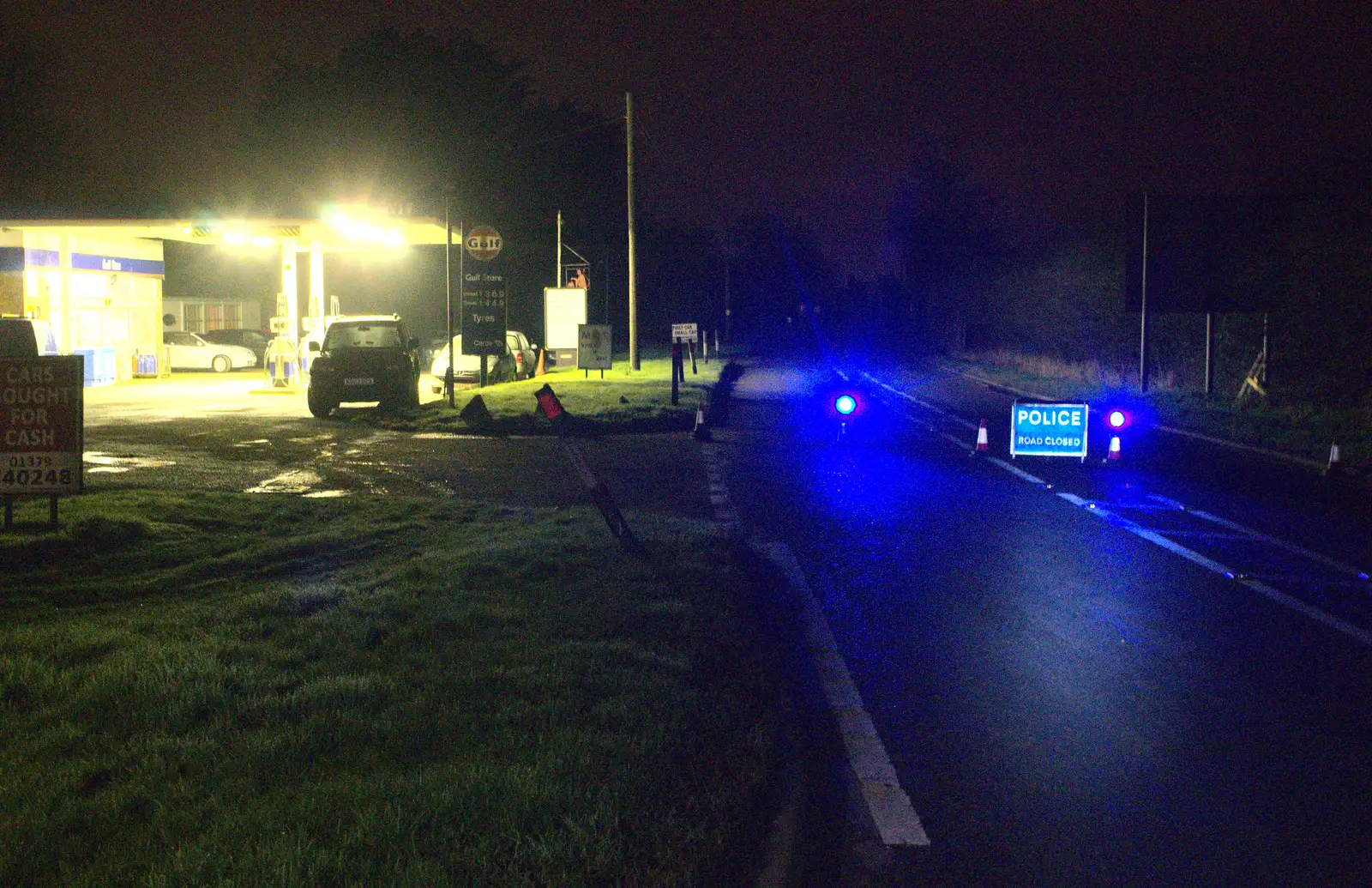 The A140 is closed at the Devil's Handbasin, from New Year's Day and Lunch at the White Horse, Ipswich, Finningham and Brome - 1st January 2013