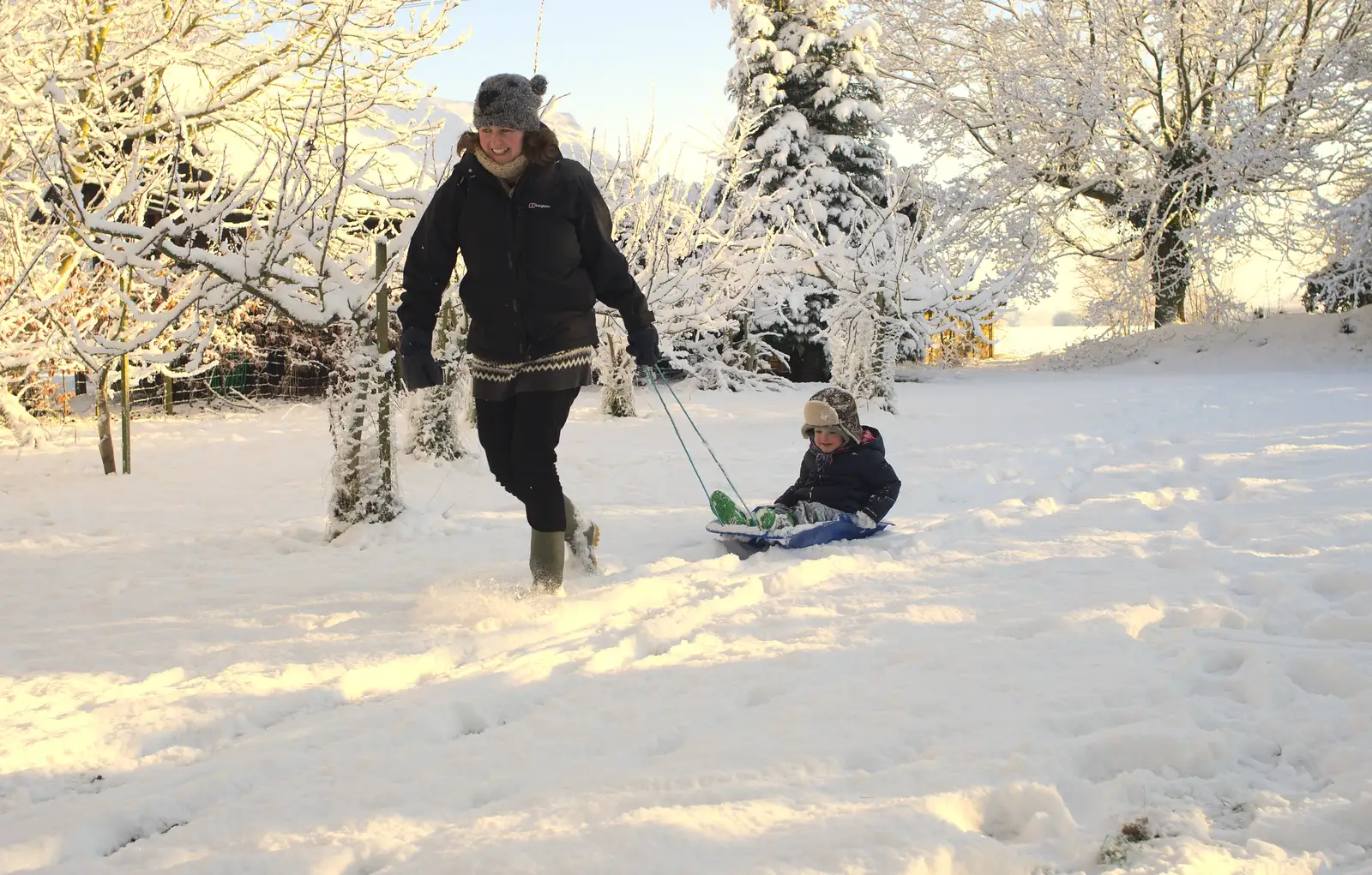 Fred gets towed back, from A Couple of Snow Days, Brome, Suffolk - 16th January 2013