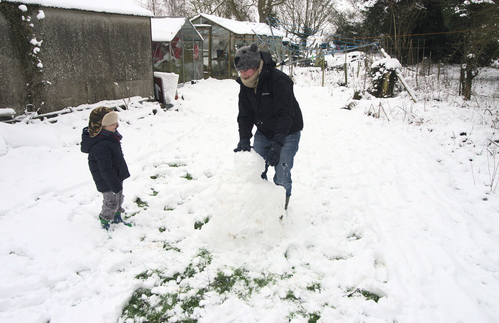 More Snow Days and a Wind Turbine is Built, Brome, Suffolk - 19th January 2013: Fred and Isobel build a snowman