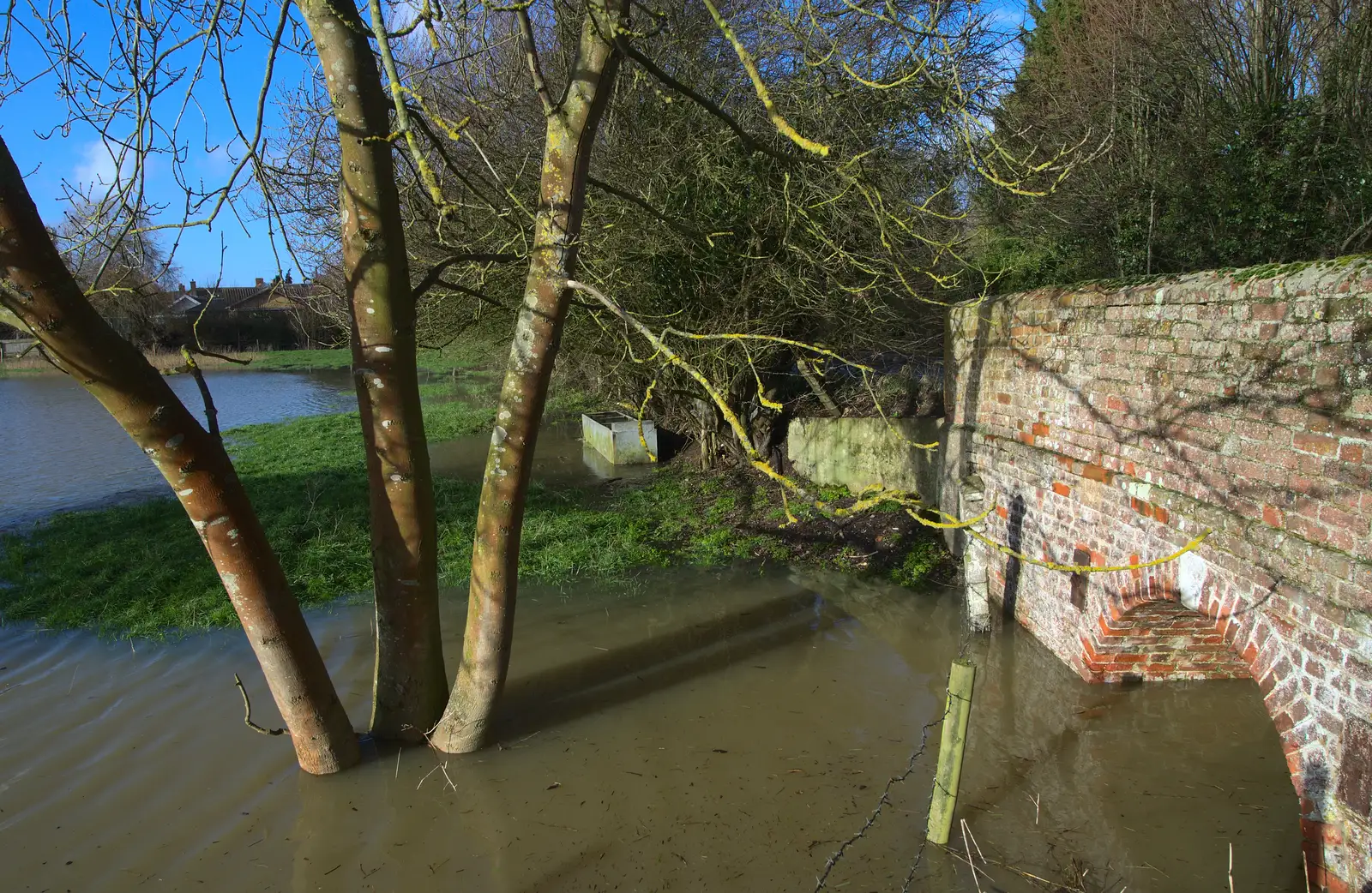 The water is nearly up to the top of the bridge, from Flooding at the King's Bridge, and Lunch at the Beaconsfield Arms, Suffolk - 27th January 2013