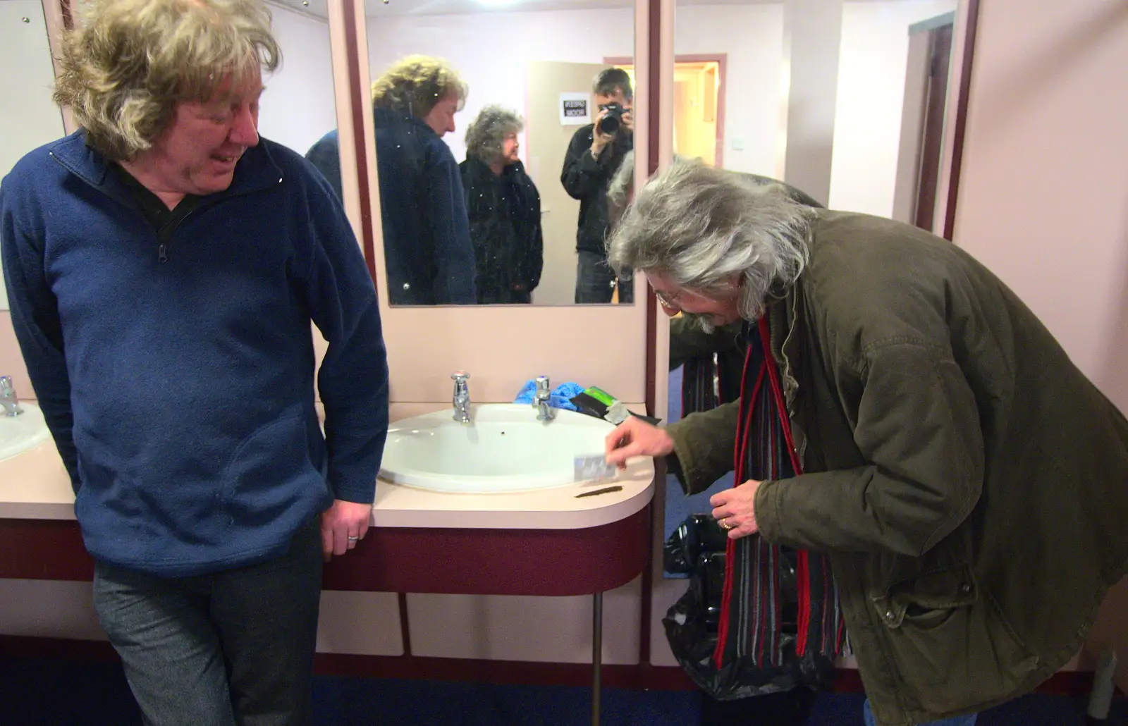 Rob pretends that some tea is cocaine, from The BBs at The Cornhall, Diss, Norfolk - 31st January 2013