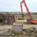 A pneumatic hammer gets to work, The Demolition of the Bacon Factory, Ipswich, Suffolk - 20th February 2013