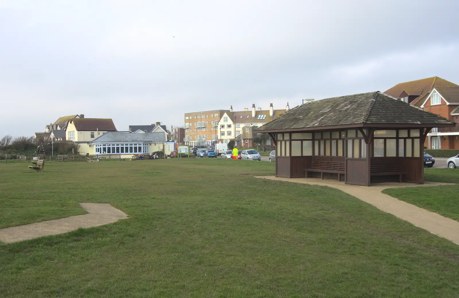 The Beachcomber and cliff-top shelter, from Barton on Sea Beach, and a Trip to Christchurch, Hampshire and Dorset - 19th March 2013