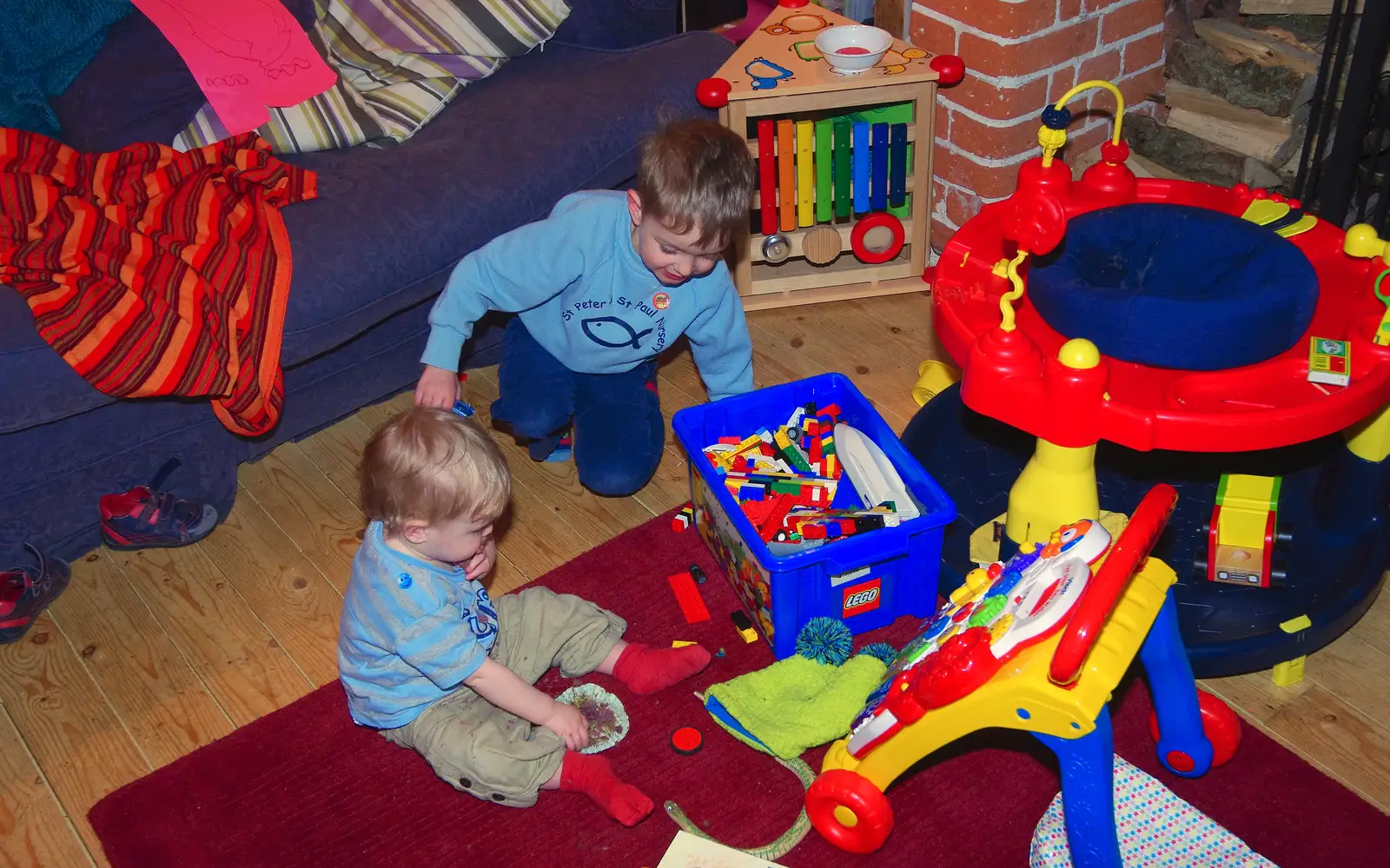 Harry and Fred play in the lounge, from An Easter Visit from Da Gorls, Brome, Suffolk - 2nd April 2013