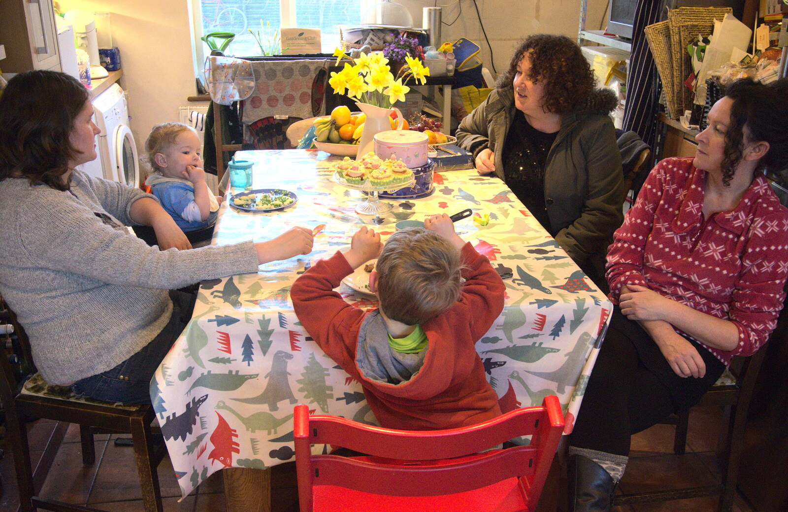 We hang out around the kitchen table from An Easter Visit from Da Gorls, Brome, Suffolk - 2nd April 2013