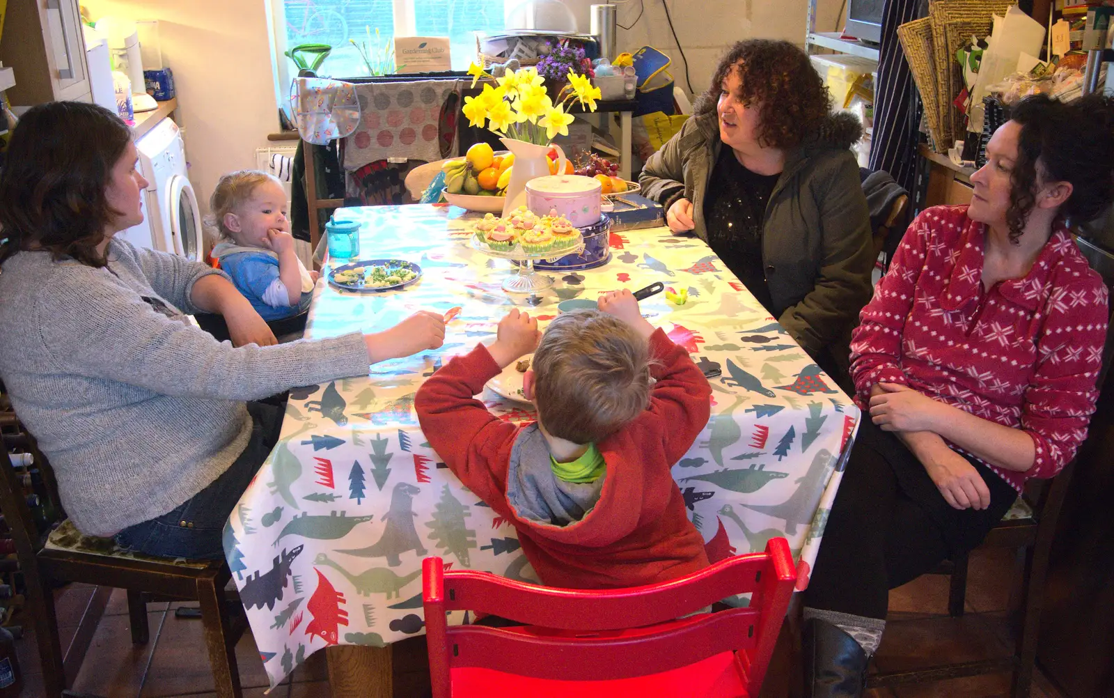 We hang out around the kitchen table, from An Easter Visit from Da Gorls, Brome, Suffolk - 2nd April 2013