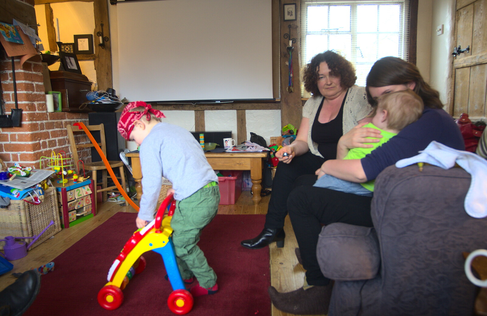 Back in the lounge from An Easter Visit from Da Gorls, Brome, Suffolk - 2nd April 2013
