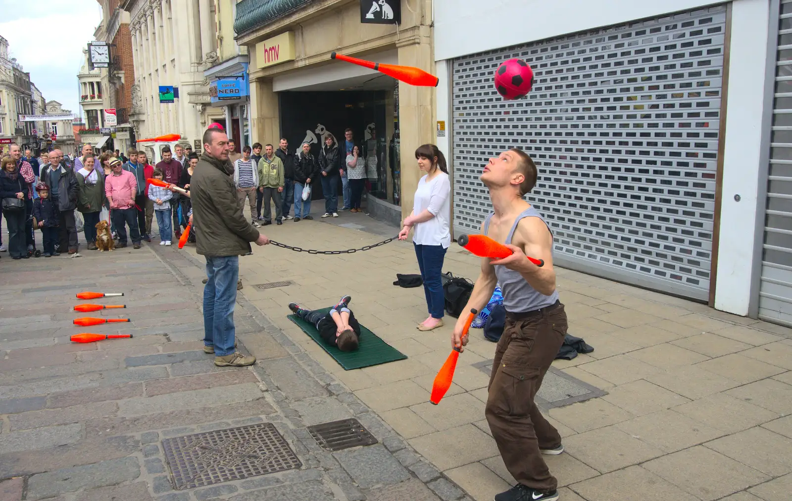 The jugglers start off fairly simply, from A Very Random Norwich Day, and The BBs at Laxfield, Norfolk and Suffolk - 13th April 2013