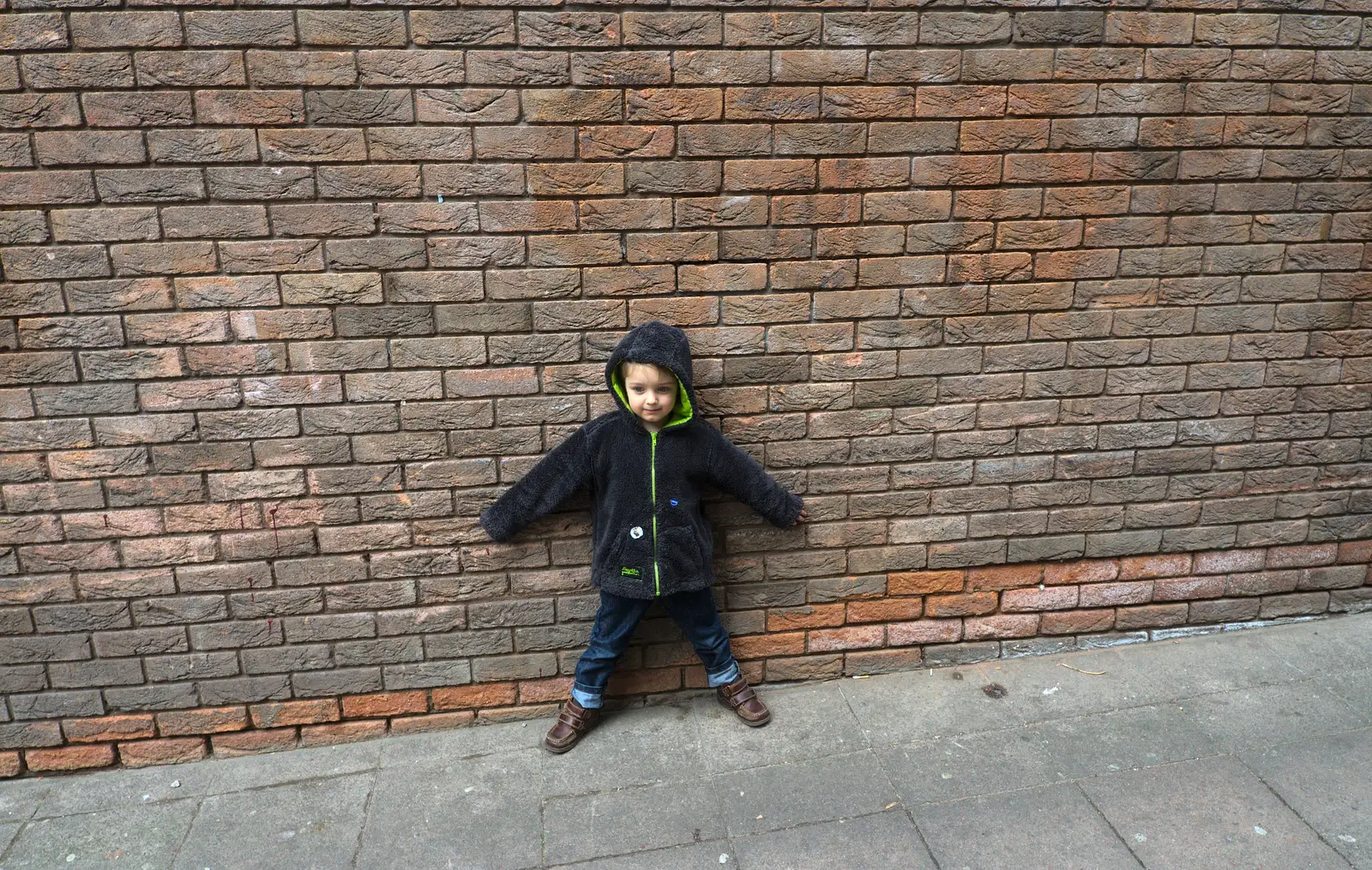 Fred and a wall, from A Very Random Norwich Day, and The BBs at Laxfield, Norfolk and Suffolk - 13th April 2013