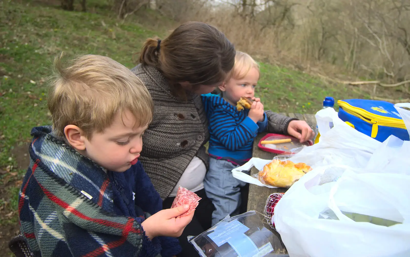 Between Bakewell and Buxton, we stop for a picnic, from Chesterfield and the Twisty Spire, Derbyshire - 19th April 2013