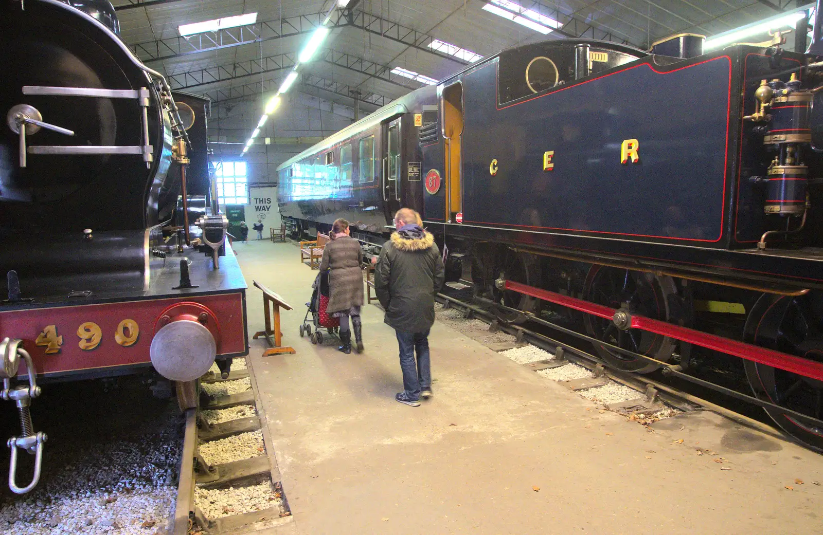 Roaming around the engine sheds, from A Day at Bressingham Steam and Gardens, Diss, Norfolk - 18th May 2013