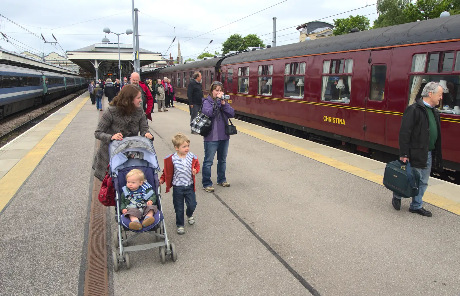 Isobel, Harry and Fred on the platform, from Tangmere at Norwich Station, Norwich, Norfolk - 25th May 2013