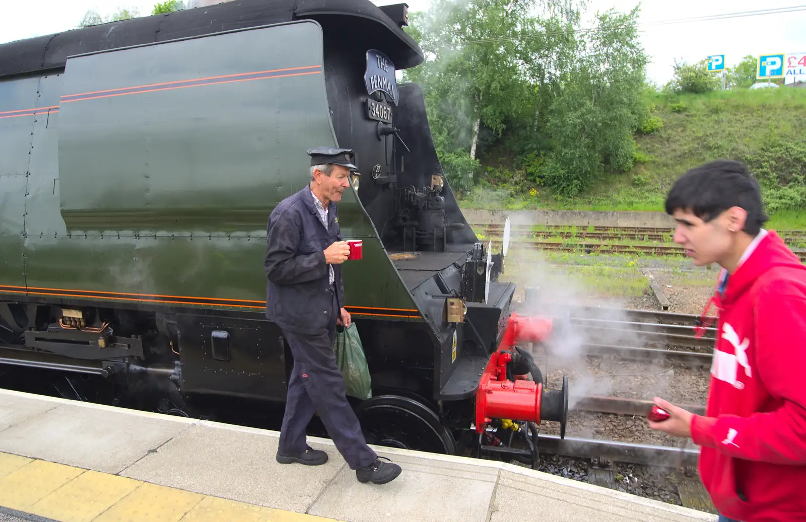 The driver goes to tell people off, from Tangmere at Norwich Station, Norwich, Norfolk - 25th May 2013