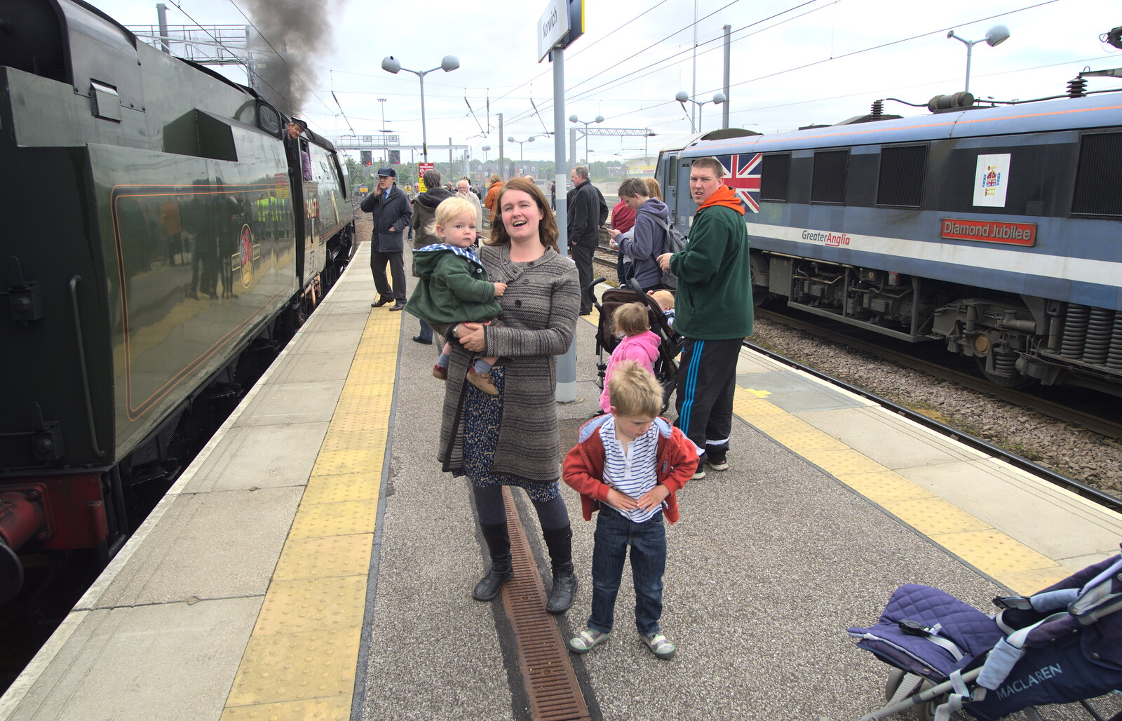 Isobel picks Harry up for a look from Tangmere at Norwich Station, Norwich, Norfolk - 25th May 2013