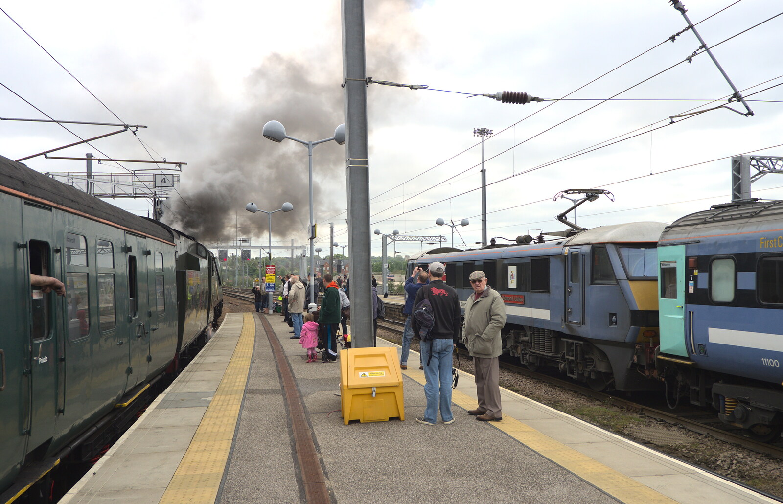 Tangmere smokes the place up from Tangmere at Norwich Station, Norwich, Norfolk - 25th May 2013