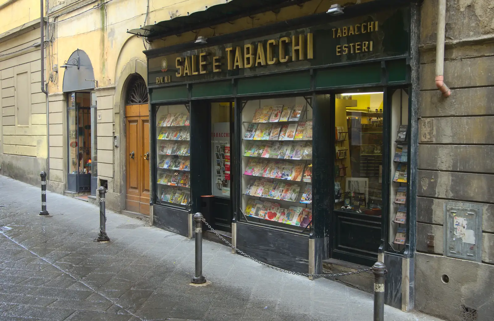 The Sale e Tabacchi, from Marconi, Arezzo and the Sagra del Maccherone Festival, Battifolle, Tuscany - 9th June 2013