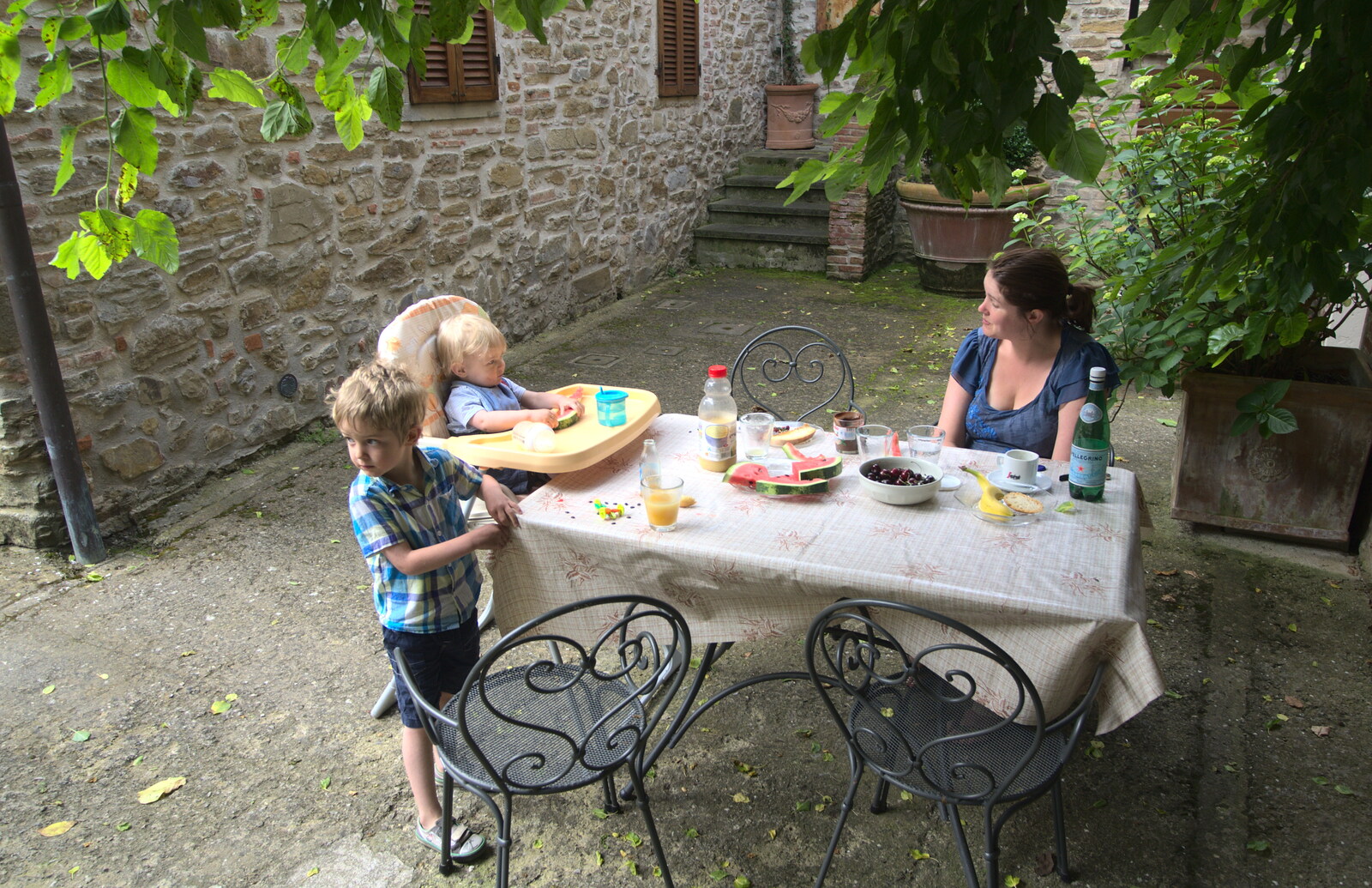 A Tuscan Winery and a Trip to Siena, Tuscany, Italy - 10th June 2013: The breakfast table