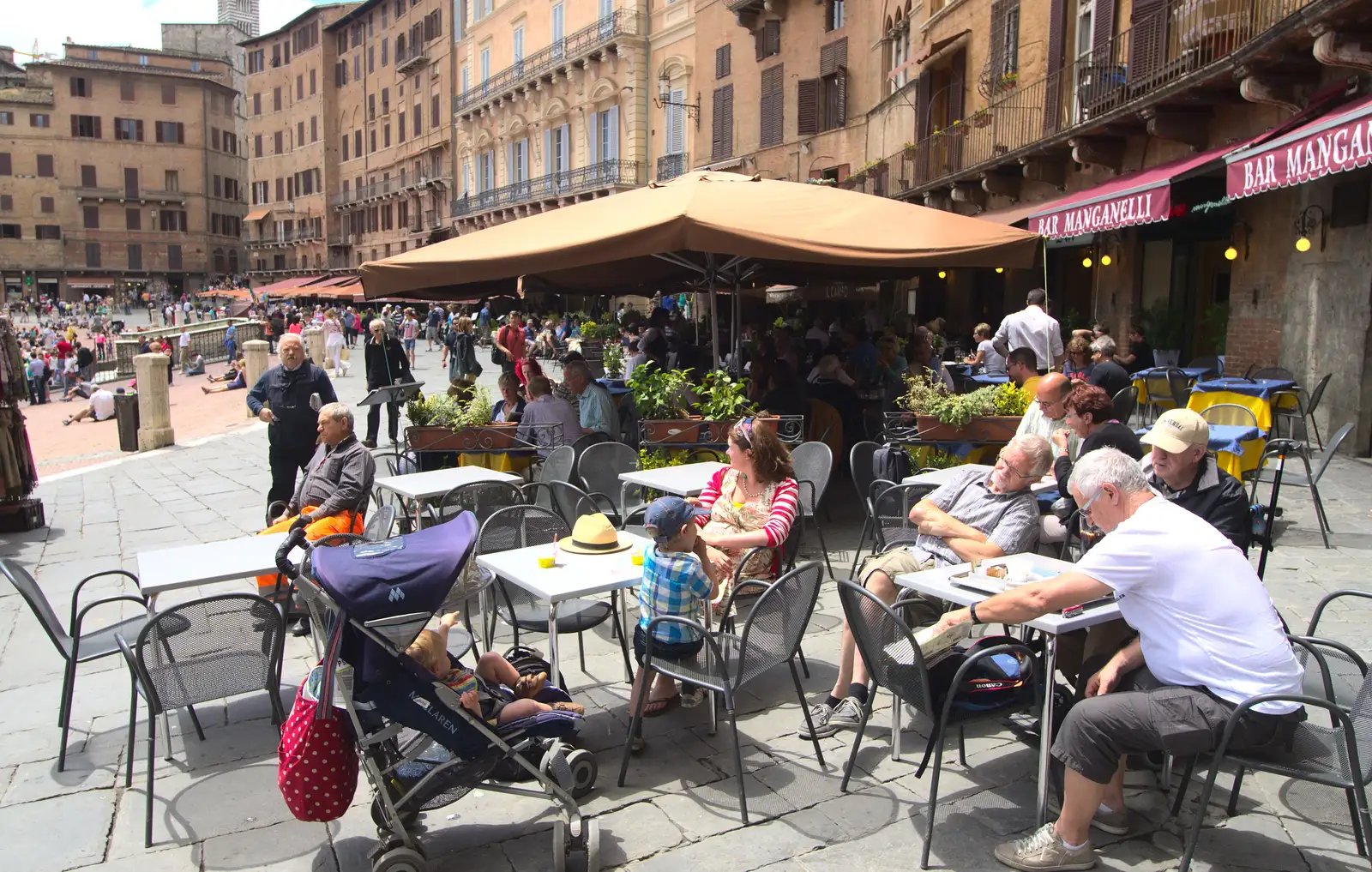 Café culture in Siena, from A Tuscan Winery and a Trip to Siena, Tuscany, Italy - 10th June 2013