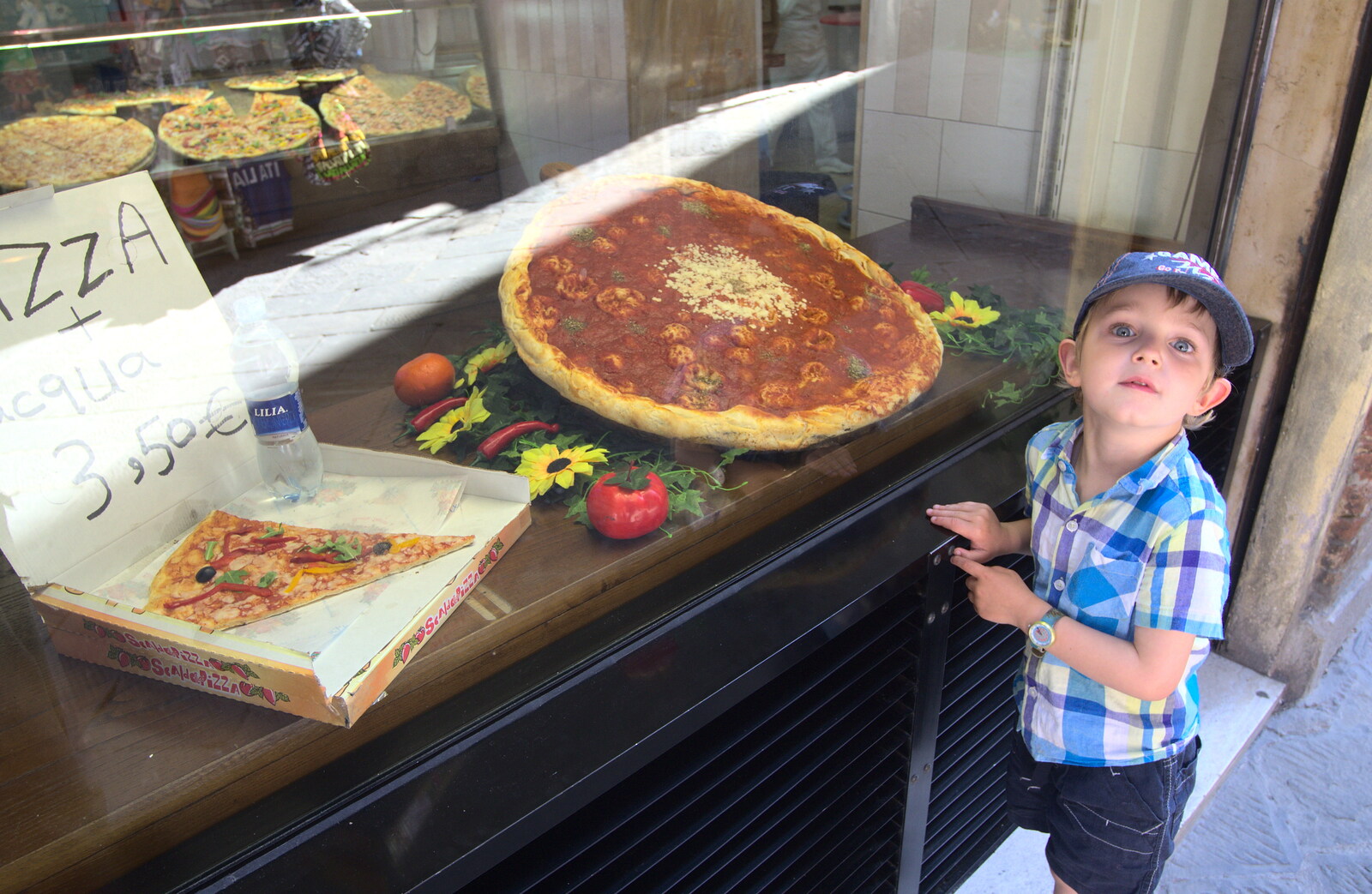 A Tuscan Winery and a Trip to Siena, Tuscany, Italy - 10th June 2013: Fred stands next to a giant pizza