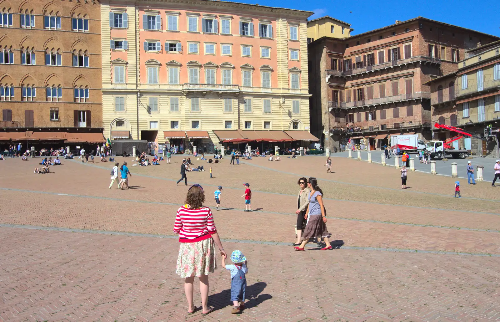 Back on the Piazza del Campo, from A Tuscan Winery and a Trip to Siena, Tuscany, Italy - 10th June 2013