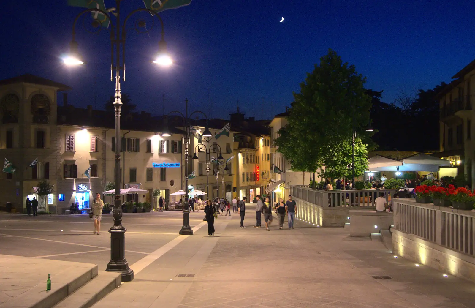 Night-time Arezzo street scene, from Italian Weddings, Saracens and Swimming Pools, Arezzo, Tuscany - 12th June 2013