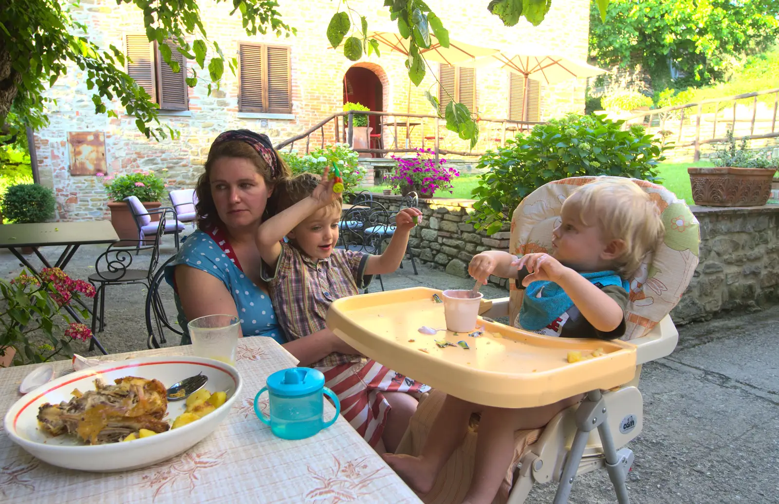 Lunch is eaten, from La Verna Monastery and the Fireflies of Tuscany, Italy - 14th June 2013