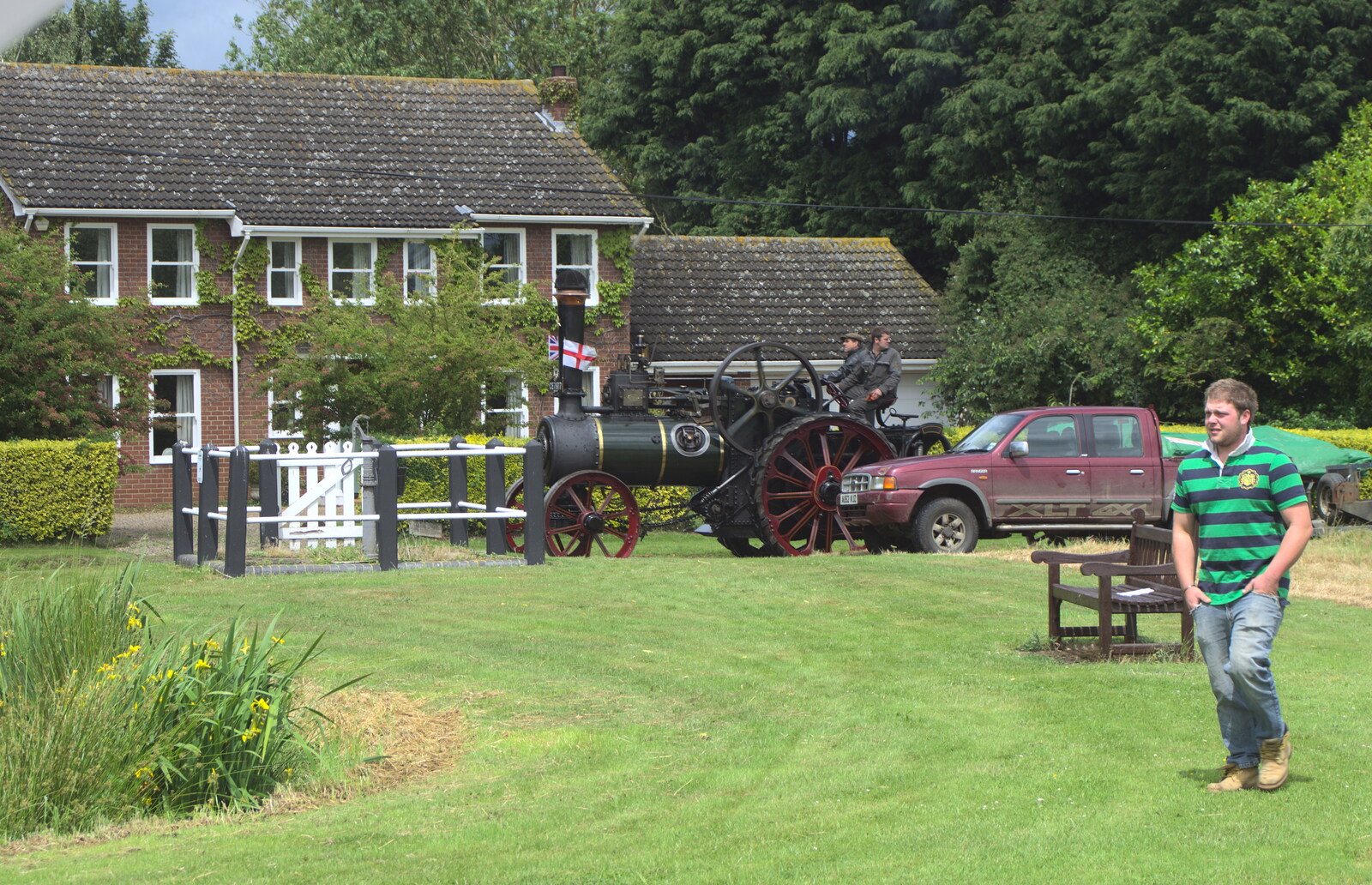 Traction engine Oliver trundles around the pond from Thrandeston Pig Roast and Tractors, Thrandeston Little Green, Suffolk - 23rd June 2013