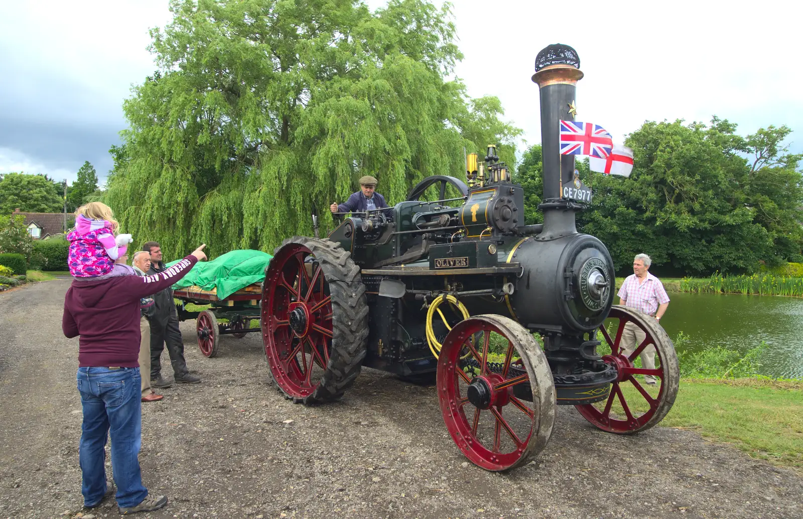 Oliver the engine parks up by the pond, from Thrandeston Pig Roast and Tractors, Thrandeston Little Green, Suffolk - 23rd June 2013