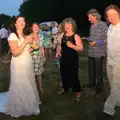 Steph talks to Isobel and the band, The BBs Play Steph's Wedding, Burston, Norfolk - 13th July 2013