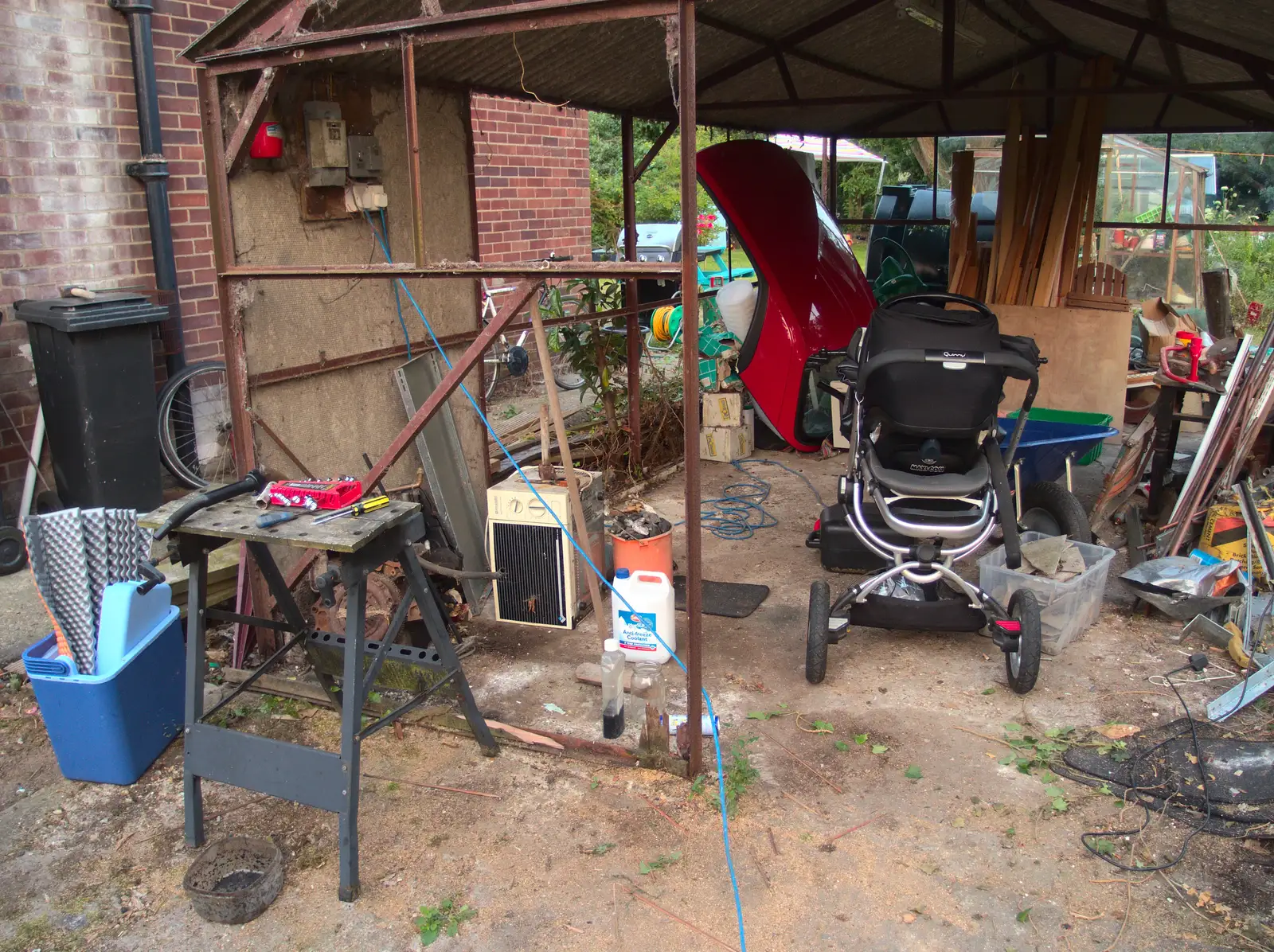 A discarded microwave oven, from The Demolition of the Garage, Brome, Suffolk - 17th July 2013