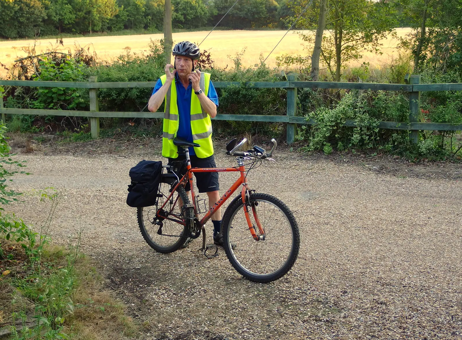 Apple gets his helmet off, from The BSCC at Wingfield, and a Swan Inn Barbeque, Brome - 4th August 2013