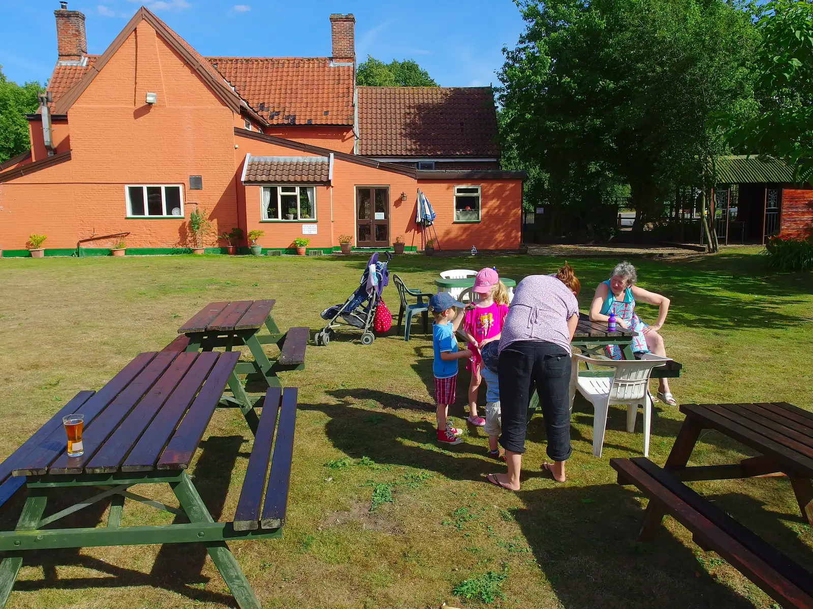 In the Swan's beer garden, from The BSCC at Wingfield, and a Swan Inn Barbeque, Brome - 4th August 2013