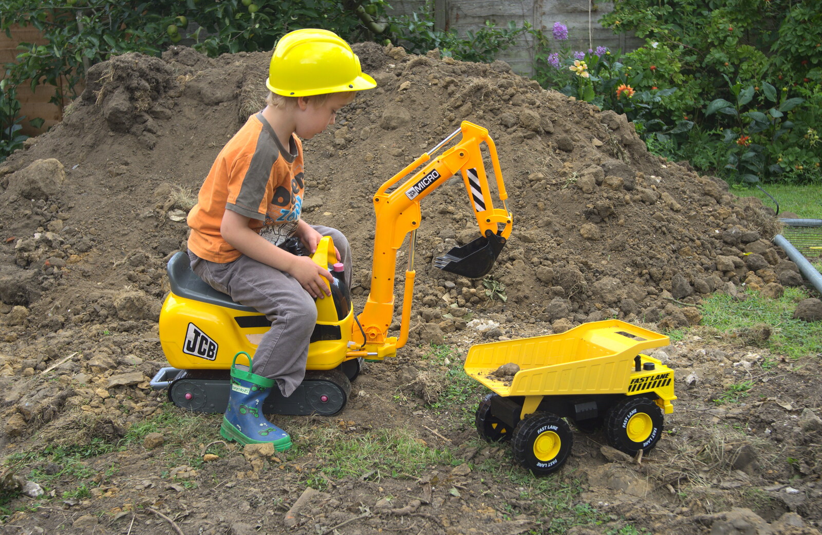 Fred on his favourite digger from Grand Designs: Building Commences, Brome, Suffolk - 8th August 2013