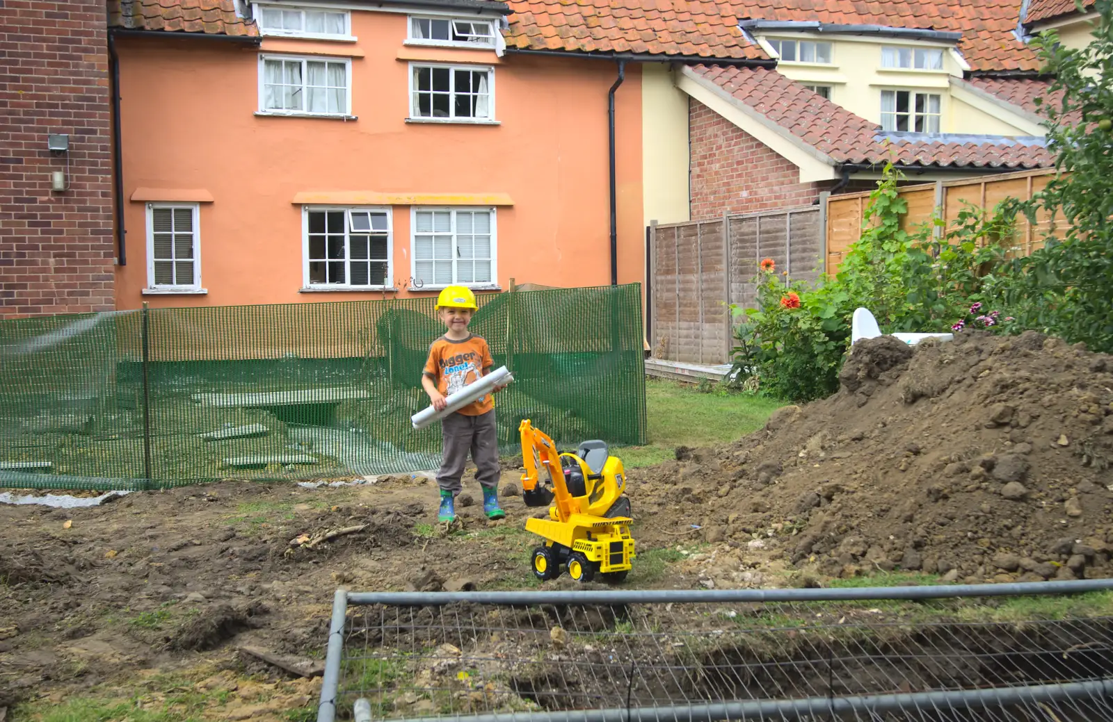 Fred looks like a real builder, with plans, from Grand Designs: Building Commences, Brome, Suffolk - 8th August 2013