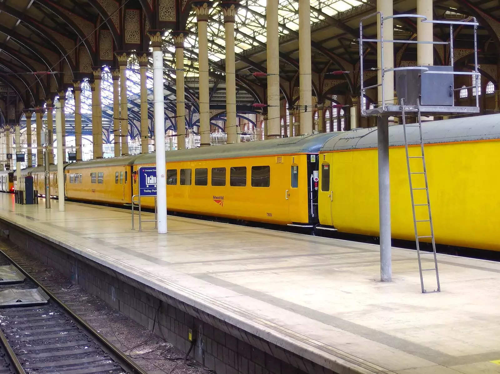 Network Rail's Flying Banana at Liverpool Street, from A Giant Sand Pile, and a Walk at Thornham, Suffolk - 17th August 2013