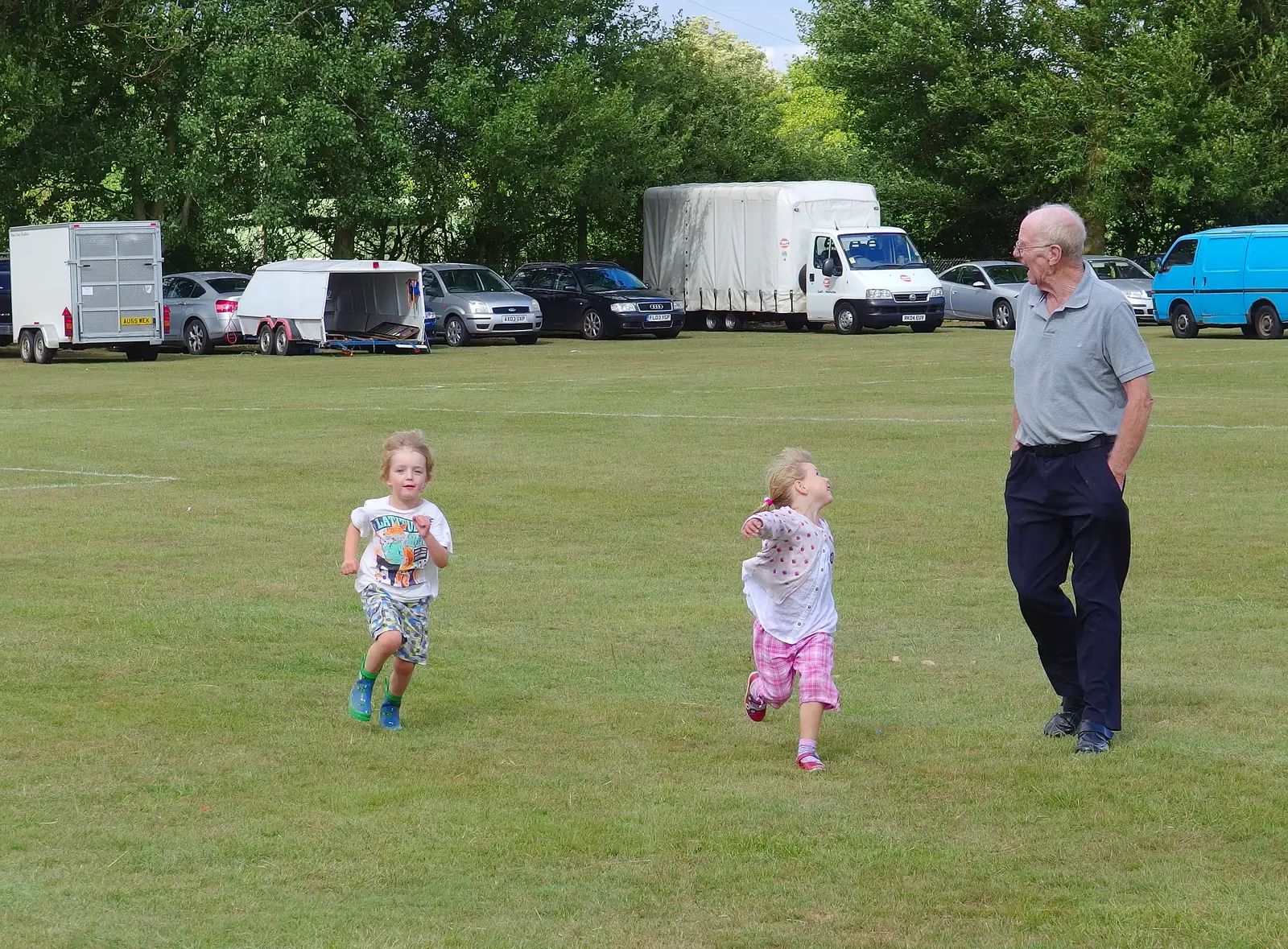 Fred and Sophie run around Grandad, from Stradbroke Classic Car Show, Stradbroke, Suffolk - 7th September 2013