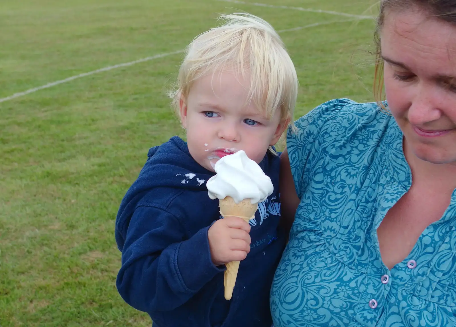 Harry gets ice cream on his face, from Stradbroke Classic Car Show, Stradbroke, Suffolk - 7th September 2013