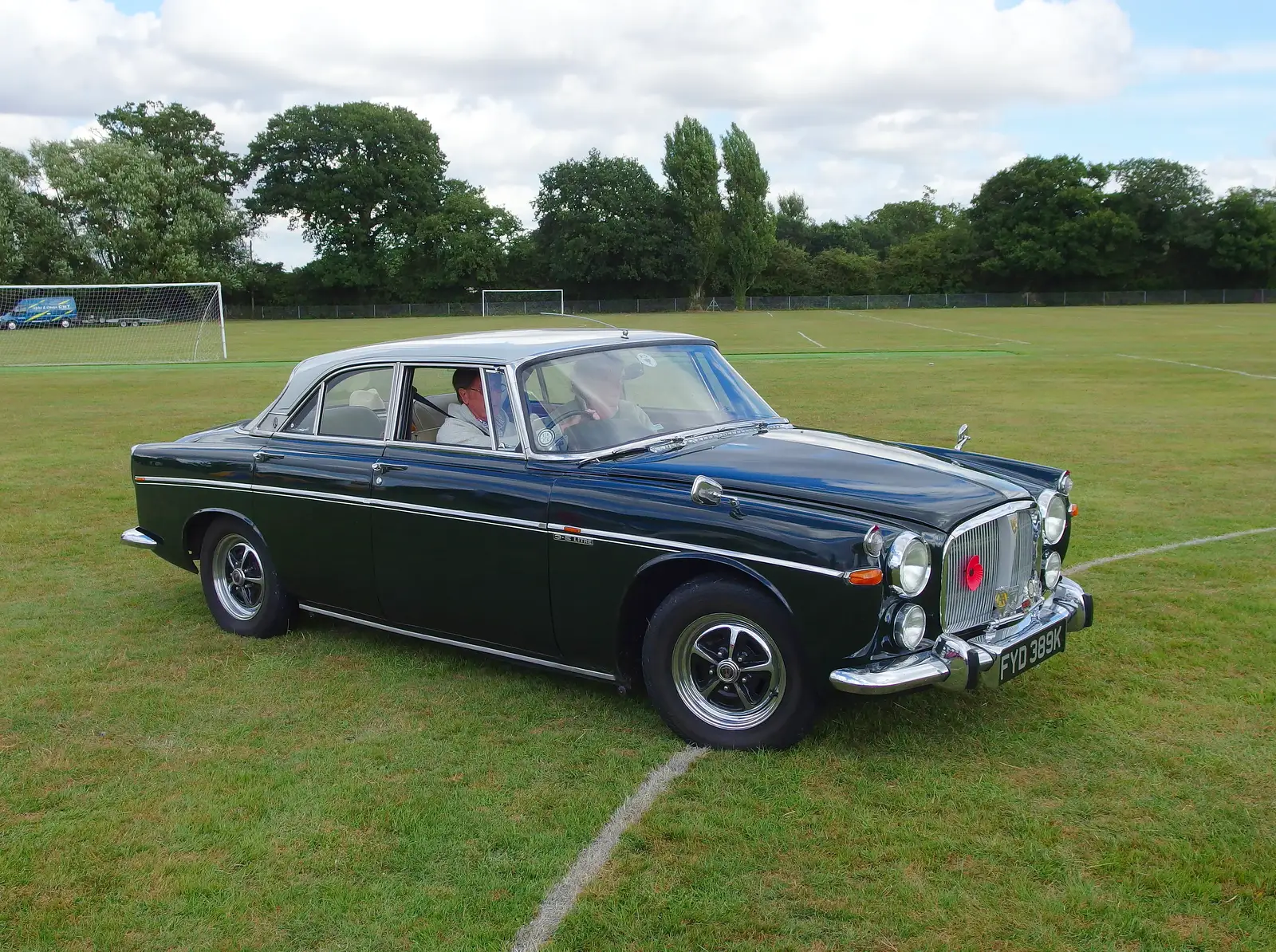 A nice Cortina, from Stradbroke Classic Car Show, Stradbroke, Suffolk - 7th September 2013