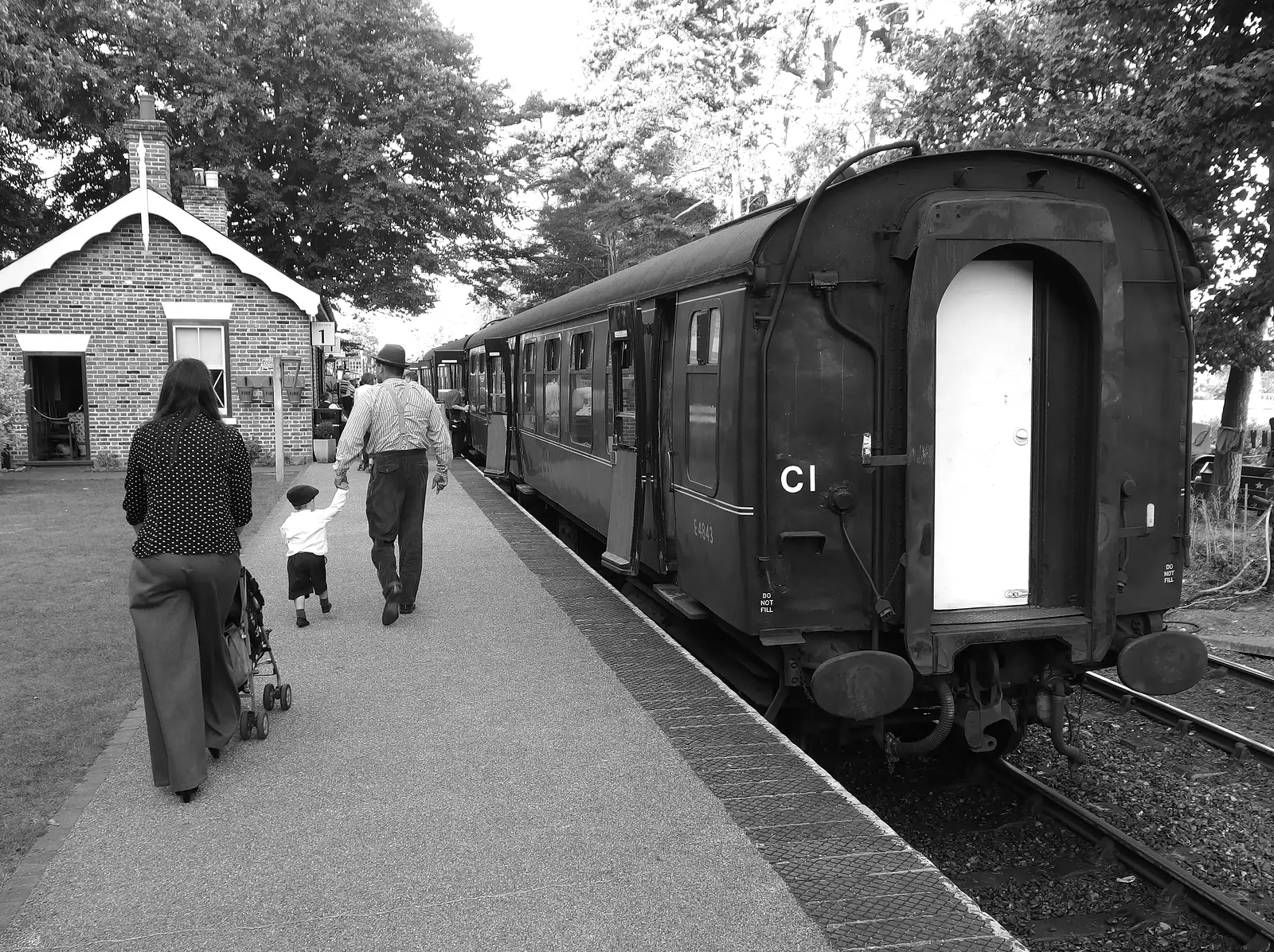 The back end of a Mark 1 coach, from Paul Bear's Adventures at a 1940s Steam Weekend, Holt, Norfolk - 22nd September 2013