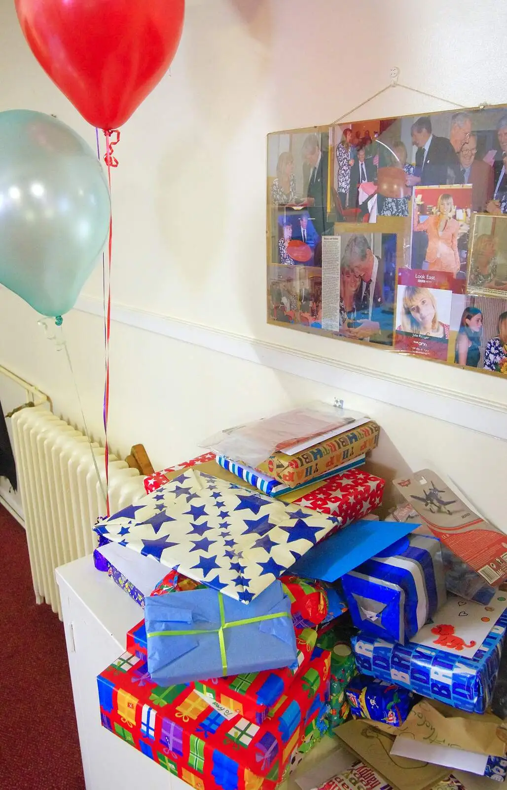 Fred's present pile, from Fred's Fifth Birthday, The Village Hall, Brome, Suffolk - 28th September 2013