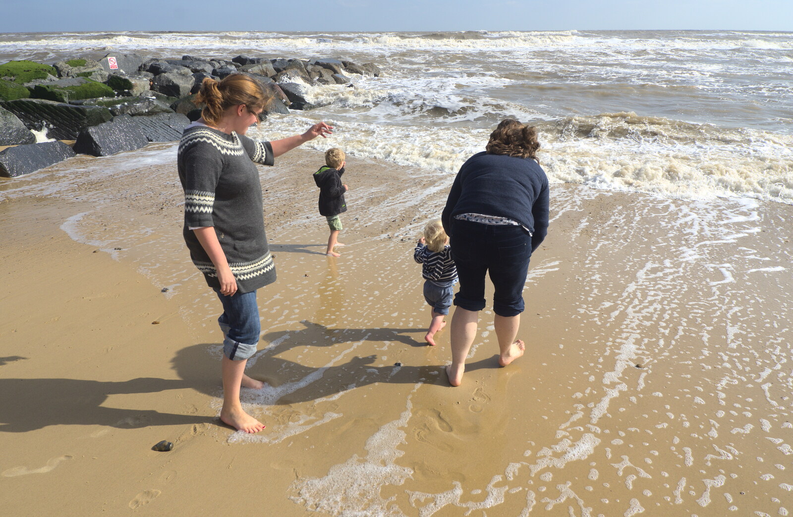 Isobel, Sis and the boys from Southwold By The Sea, Suffolk - 29th September 2013