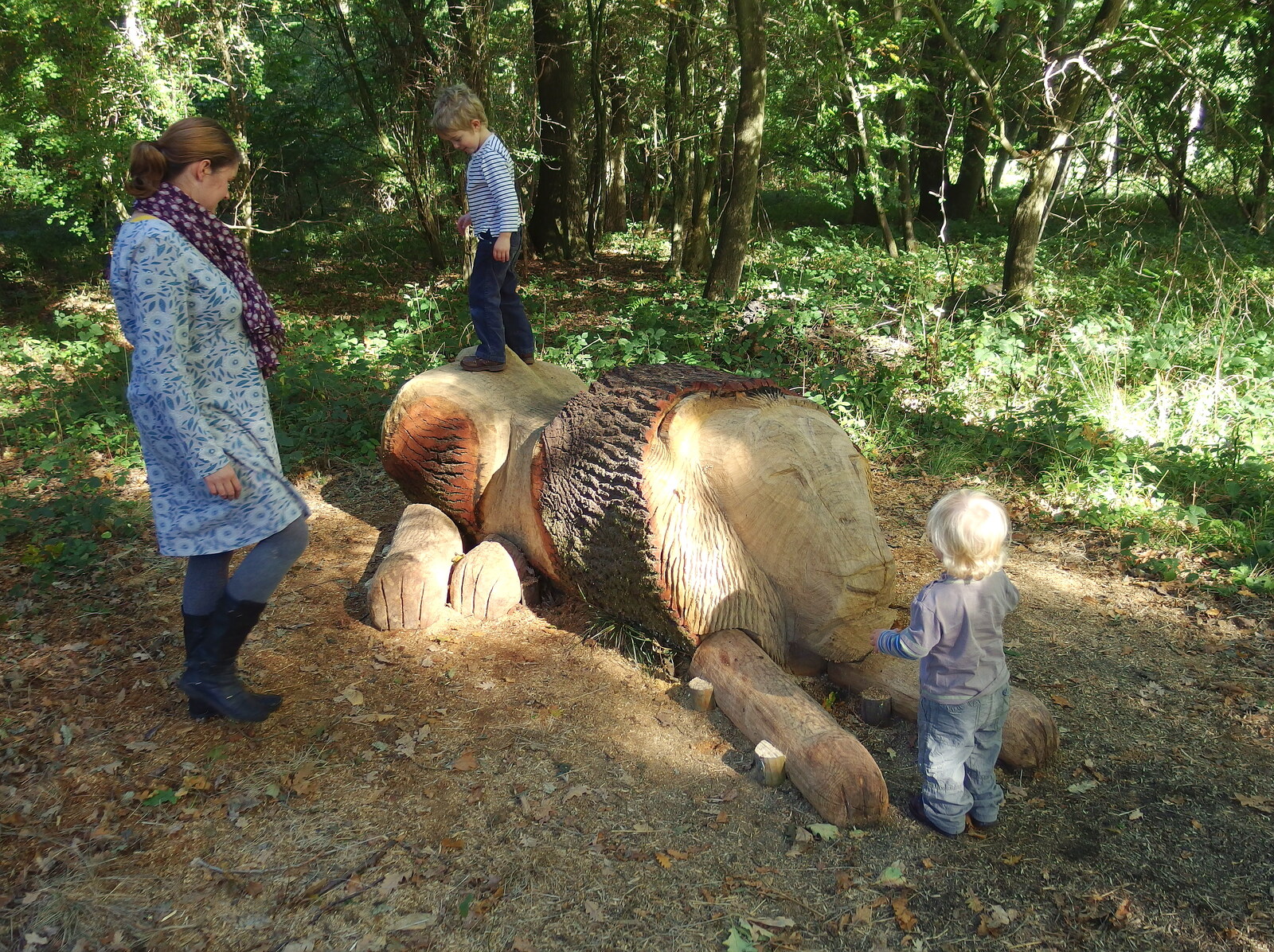 The boys on the carved lion from A Walk Around Thornham, and Jacqui Dankworth, Bungay, Suffolk - 6th October 2013