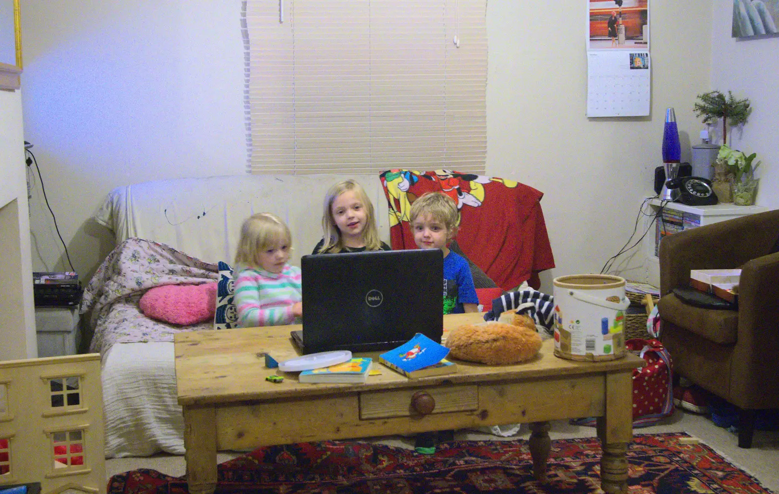 Norah, Lucy and Fred watch Octonauts on the laptop, from A Rachel and Sam Evening, Gwydir Street, Cambridge - 19th October 2013