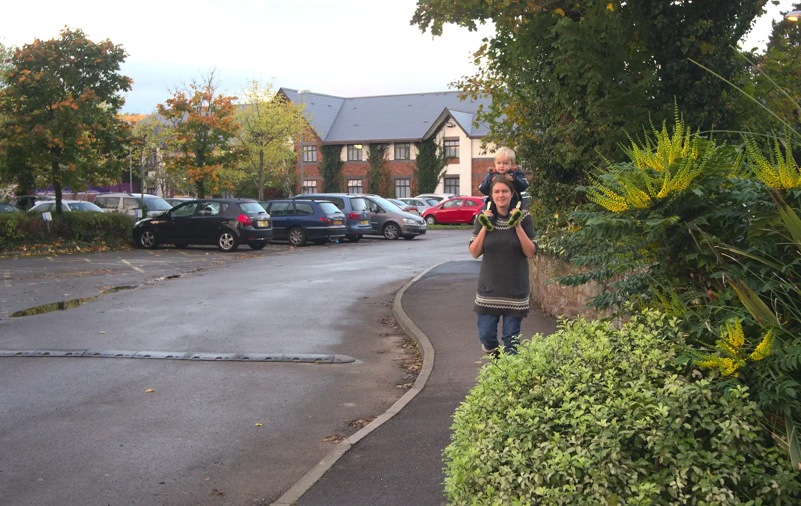 Isobel gives Harry a lift to breakfast, from A Few Days in Spreyton, Devon - 26th October 2013